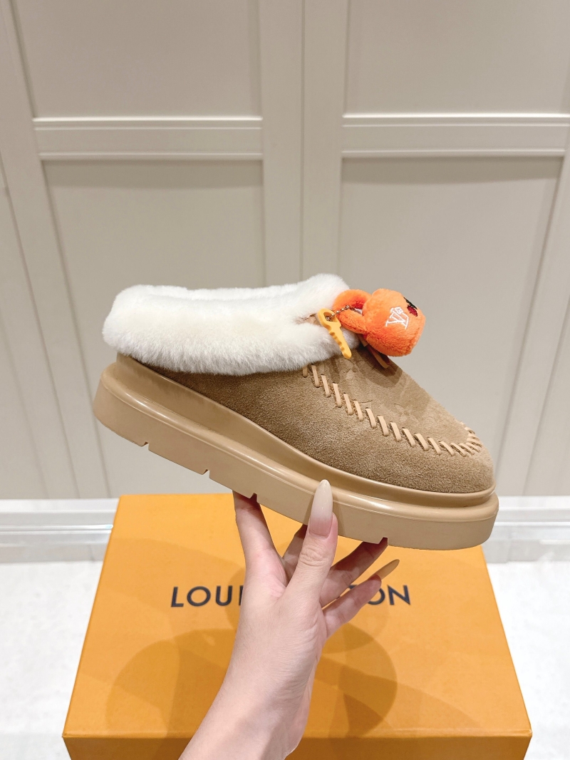 l0vis Vvtt0n slippers